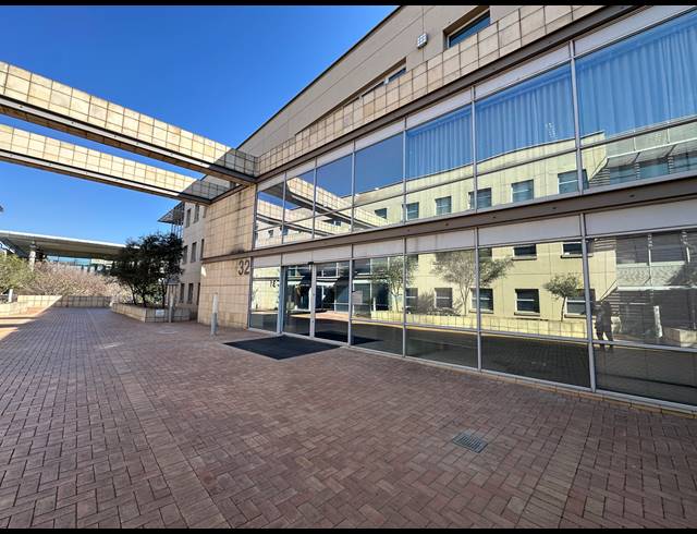 762M² OFFICE TO LET IN WOODMEAD